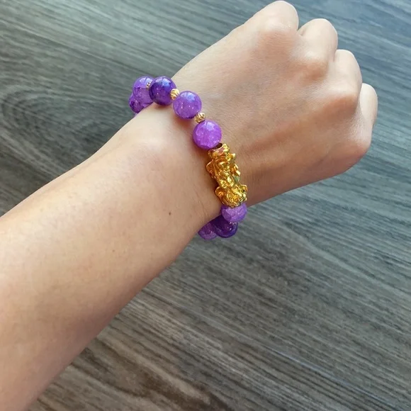 Purple Glass Beads Wealth Bracelet with Pixiu Pendent - Picture 5 of 6